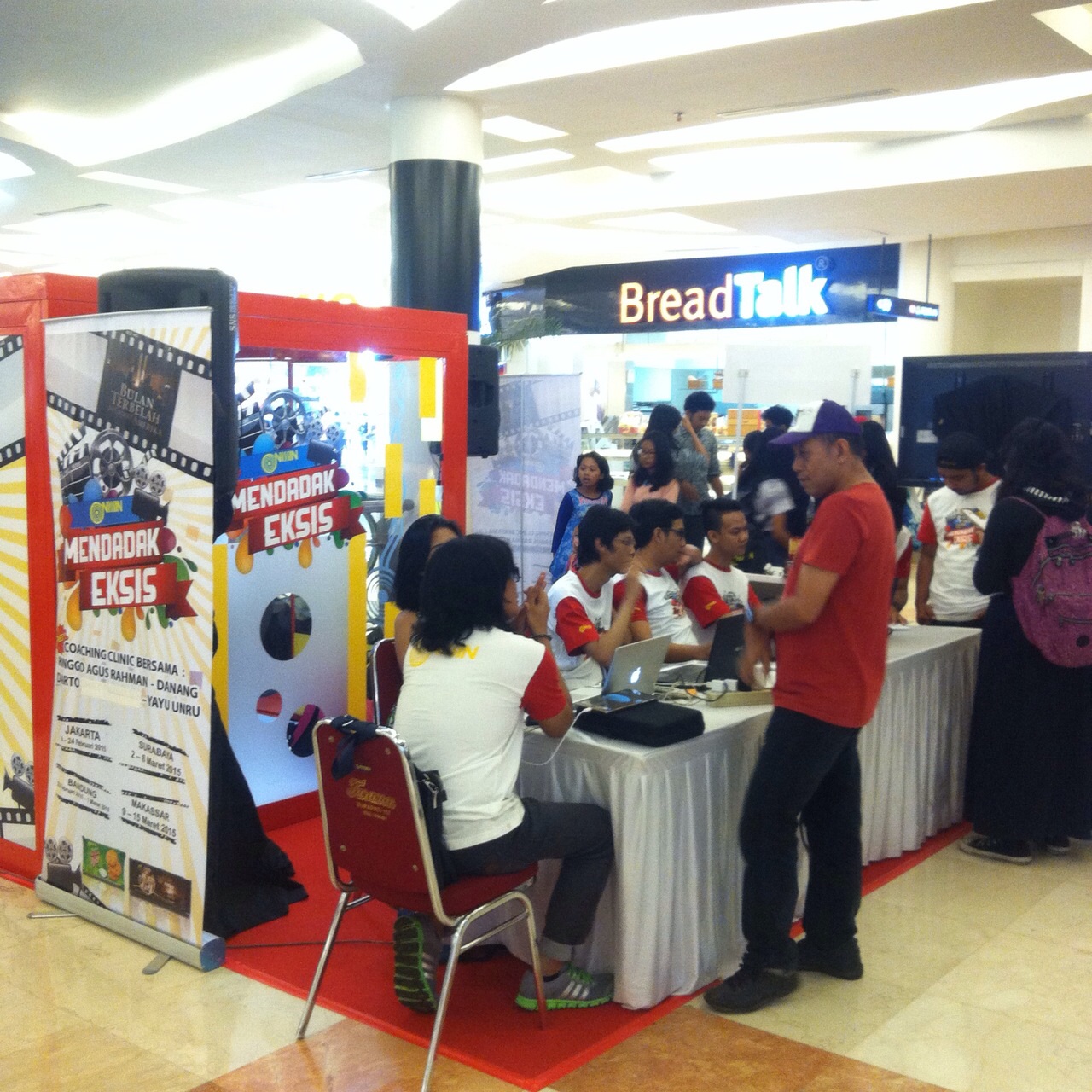 Roadshow #NissinMendadakEksis area Bandung - Trans Studio Bandung